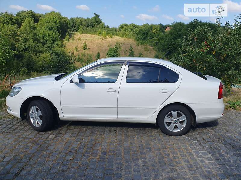 Лифтбек Skoda Octavia 2011 в Тальном фото 7 Лифтбек Skoda Octavia 2011 в Тальном
