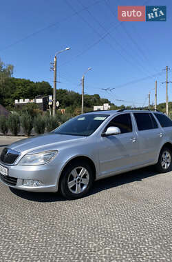 Универсал Skoda Octavia 2010 в Полтаве