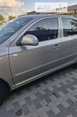 Лифтбек Skoda Octavia 2012 в 