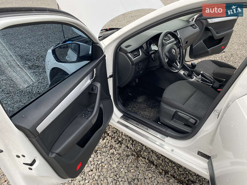 Лифтбек Skoda Octavia 2013 в Иршаве