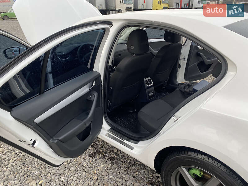 Лифтбек Skoda Octavia 2013 в Иршаве