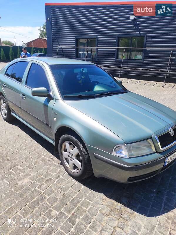 Лифтбек Skoda Octavia 2001 в Коростышеве