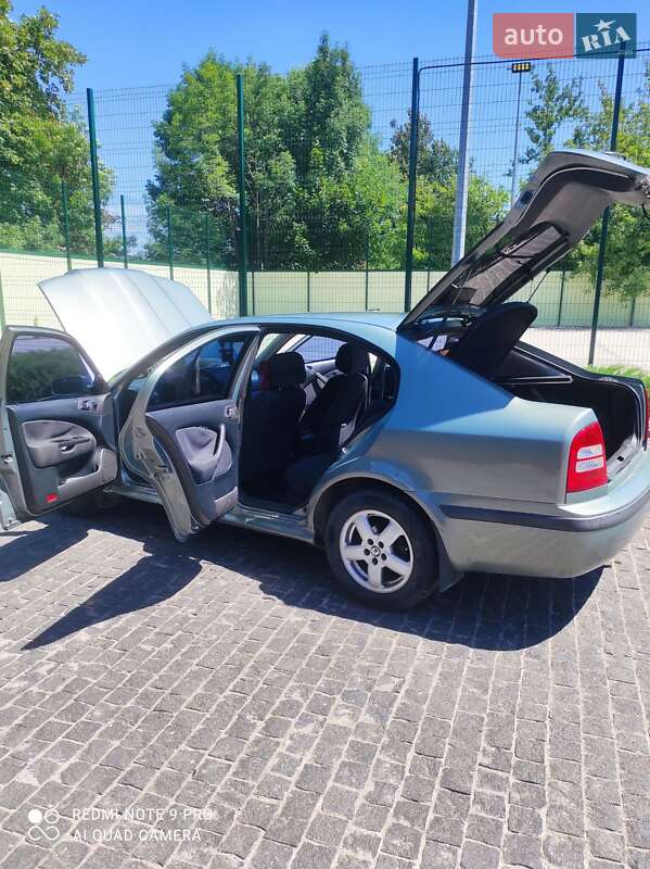 Лифтбек Skoda Octavia 2001 в Коростышеве