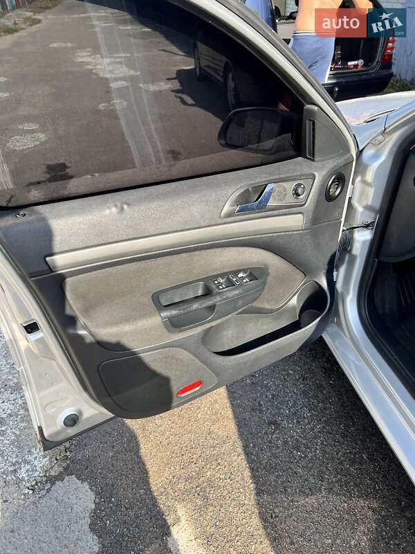 Универсал Skoda Octavia 2006 в Львове