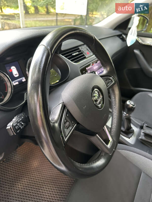 Универсал Skoda Octavia 2017 в Остроге