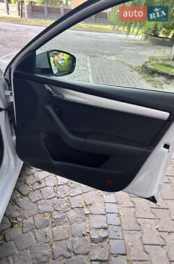 Універсал Skoda Octavia 2017 в Острозі