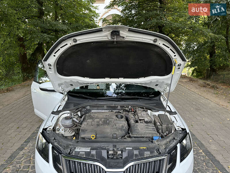 Универсал Skoda Octavia 2017 в Остроге