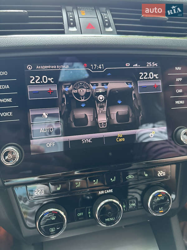 Универсал Skoda Octavia 2017 в Остроге