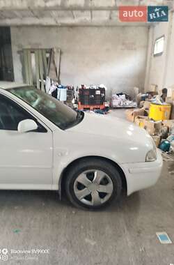 Лифтбек Skoda Octavia 2002 в 