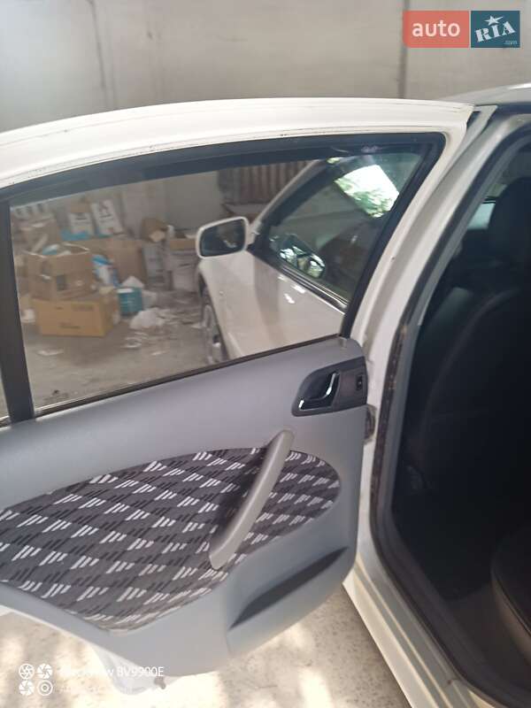 Ліфтбек Skoda Octavia 2002 в Бережанах