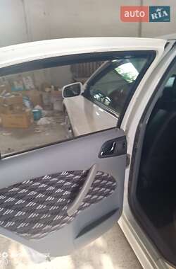Лифтбек Skoda Octavia 2002 в 