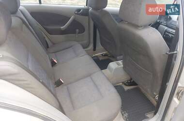 Лифтбек Skoda Octavia 1999 в 