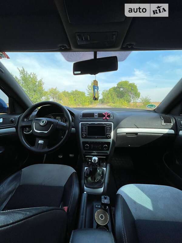 Універсал Skoda Octavia 2010 в Нових Санжарах