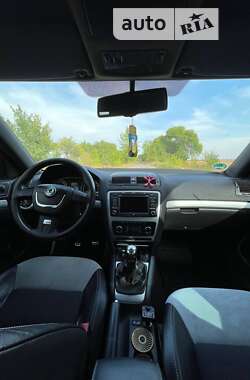 Универсал Skoda Octavia 2010 в 
