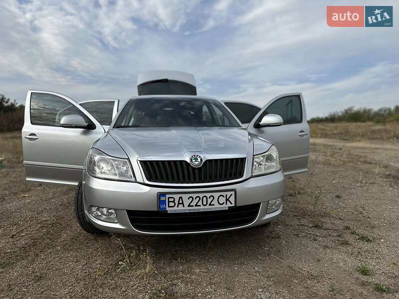Лифтбек Skoda Octavia 2012 в Кропивницком