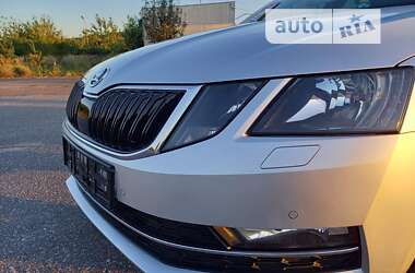 Универсал Skoda Octavia 2018 в Золочеве