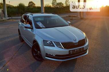 Универсал Skoda Octavia 2018 в Золочеве