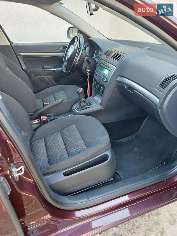 Лифтбек Skoda Octavia 2011 в Теребовле