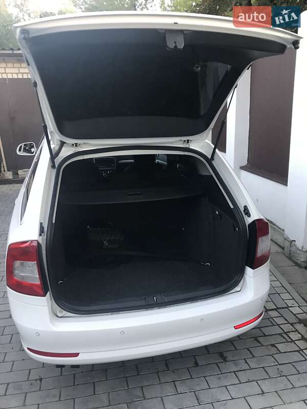 Універсал Skoda Octavia 2012 в Харкові