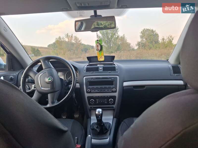 Универсал Skoda Octavia 2009 в Гадяче