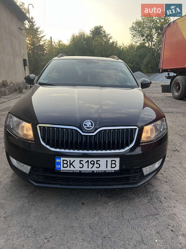 Универсал Skoda Octavia 2015 в Ровно