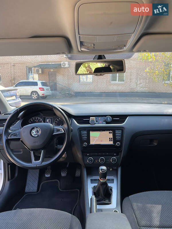 Універсал Skoda Octavia 2015 в Кривому Розі