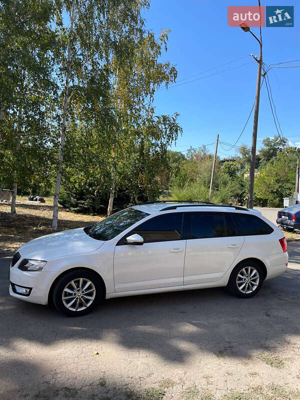 Універсал Skoda Octavia 2015 в Кривому Розі