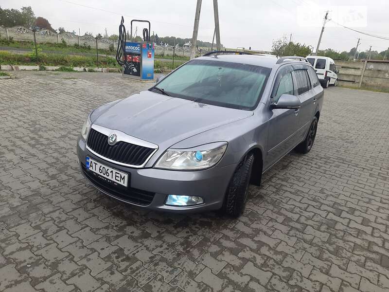 Универсал Skoda Octavia 2012 в Снятине