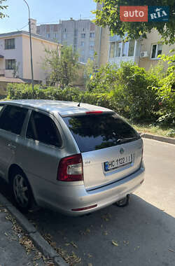 Универсал Skoda Octavia 2010 в 