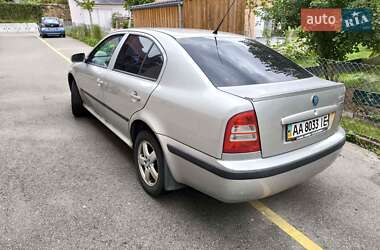 Ліфтбек Skoda Octavia 2003 в 