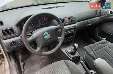 Ліфтбек Skoda Octavia 2003 в 