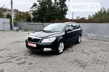 Универсал Skoda Octavia 2012 в Староконстантинове