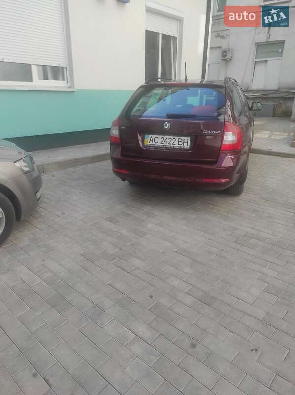 Универсал Skoda Octavia 2013 в Луцке фото 6 Универсал Skoda Octavia 2013 в Луцке