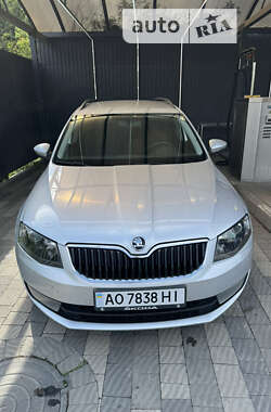 Универсал Skoda Octavia 2015 в Ужгороде