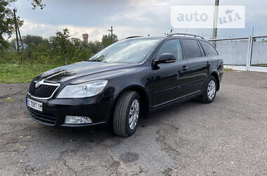 Универсал Skoda Octavia 2010 в Самборе