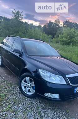 Универсал Skoda Octavia 2010 в Самборе