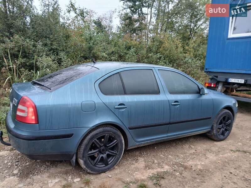 Лифтбек Skoda Octavia 2004 в Долине