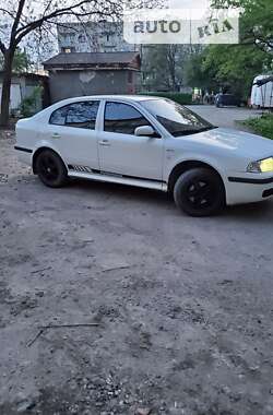 Лифтбек Skoda Octavia 2004 в Виноградове