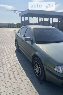 Ліфтбек Skoda Octavia 2003 в Львові