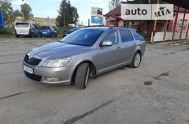 Універсал Skoda Octavia 2011 в Надвірній