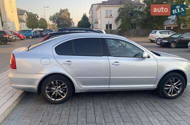 Лифтбек Skoda Octavia 2010 в 