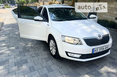 Лифтбек Skoda Octavia 2015 в Днепре