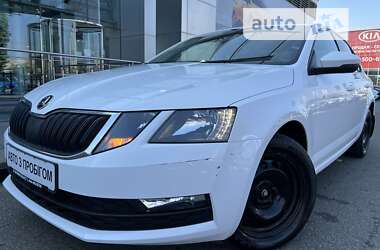 Лифтбек Skoda Octavia 2019 в Киеве