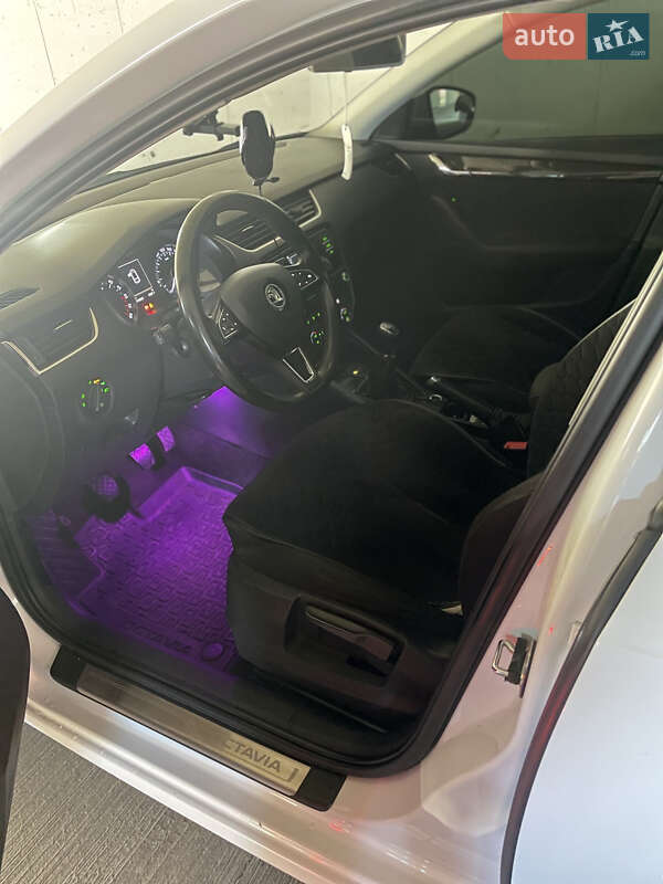 Універсал Skoda Octavia 2014 в Мукачевому