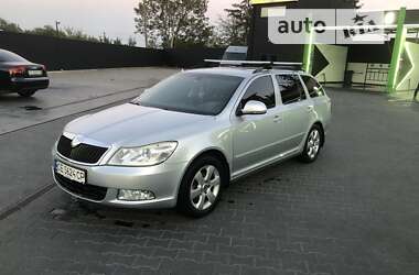 Универсал Skoda Octavia 2009 в Черновцах