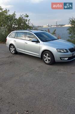 Універсал Skoda Octavia 2013 в Дніпрі