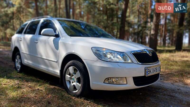 Универсал Skoda Octavia 2012 в Вараше