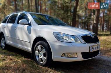 Универсал Skoda Octavia 2012 в Вараше