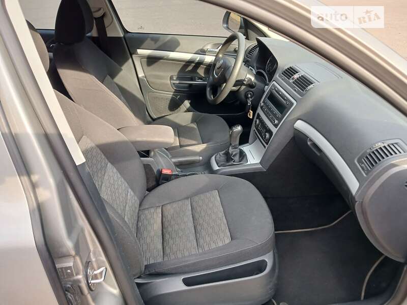 Ліфтбек Skoda Octavia 2011 в Ставищі