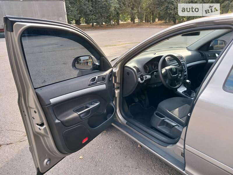 Ліфтбек Skoda Octavia 2011 в Ставищі